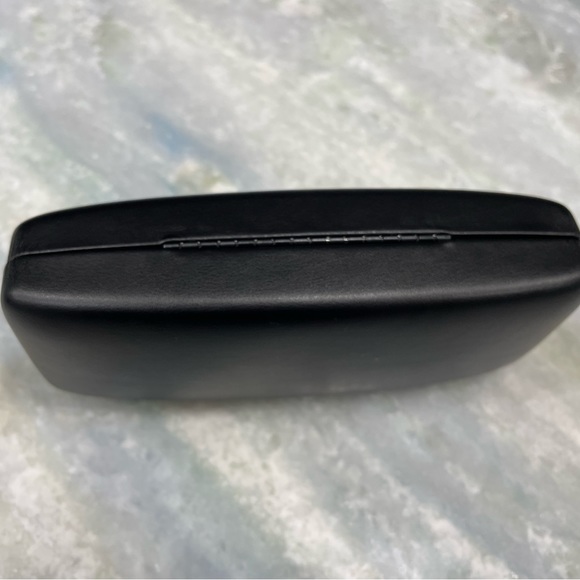 Versace eye glass case - Picture 2 of 3